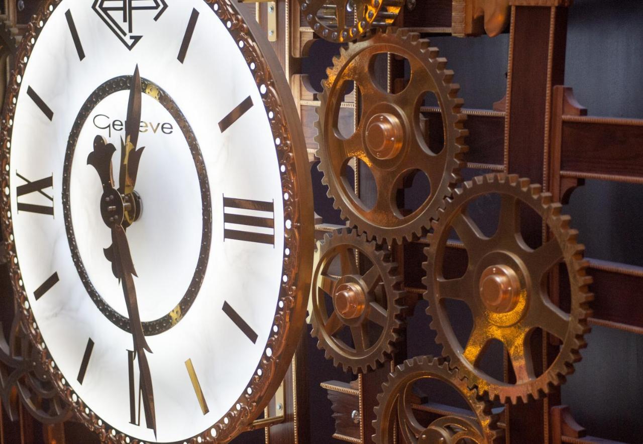 ホテル プラザ アンドラ・ラ・ベリャ エクステリア 写真 The clockwork of the tower