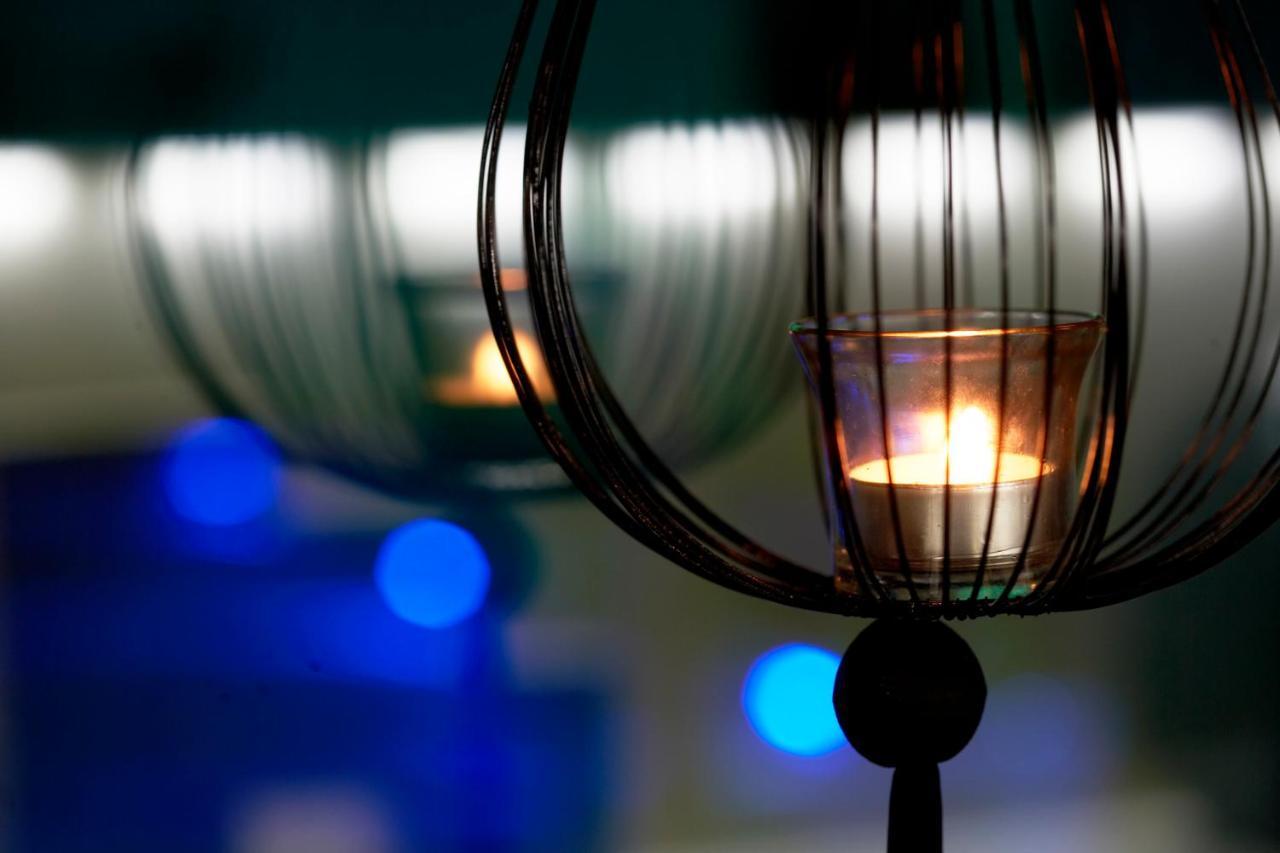 ホテル プラザ アンドラ・ラ・ベリャ エクステリア 写真 A candle holder