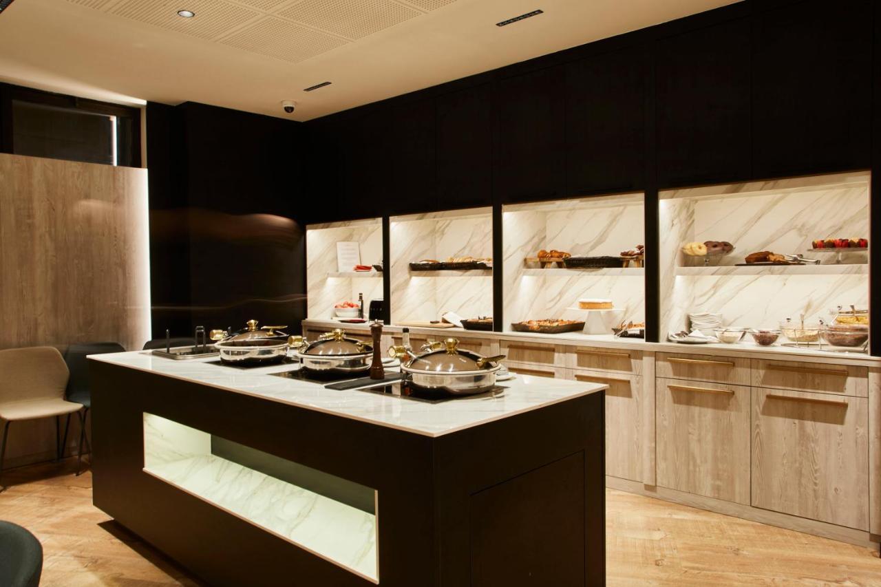 ホテル プラザ アンドラ・ラ・ベリャ エクステリア 写真 The buffet at the lounge